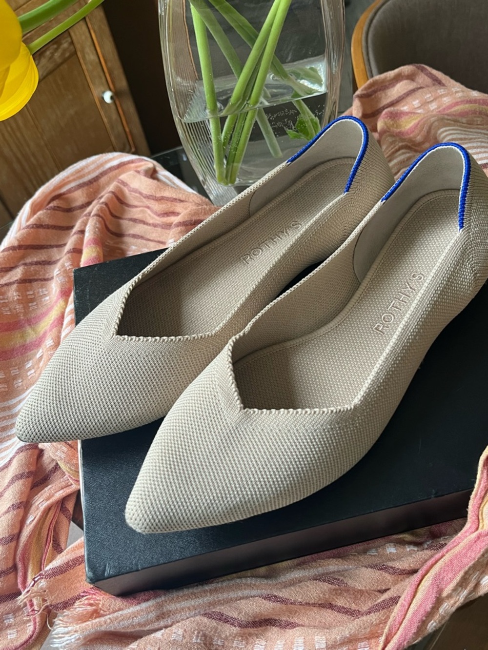 Rothy's ‘The Point’ Beige Knit Ballet Flats with Blue Heel Trim.  Size 11.
